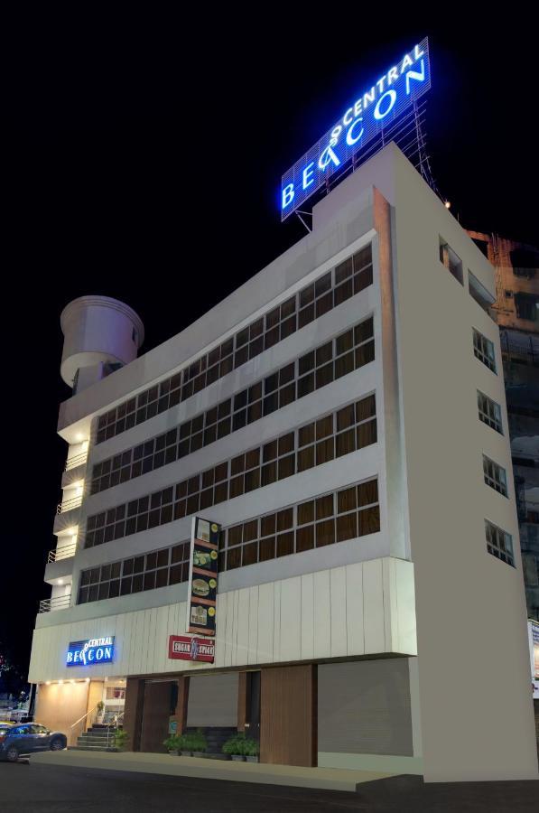 Central Beacon Hotel Surat Exteriör bild